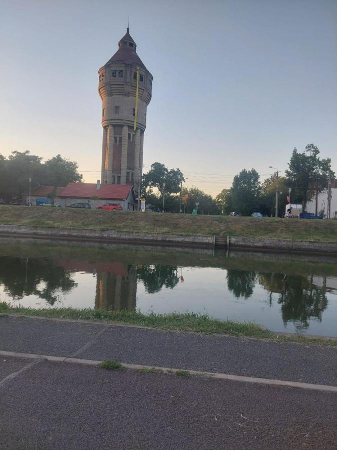 טימישוארה Apartament Pe Malul Raului Bega מראה חיצוני תמונה